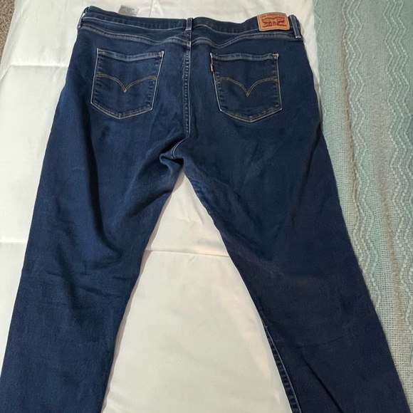 Women’s Levi’s Size 34 jeans. - Picture 3 of 5